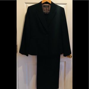 Women’s 3 pc pantsuit